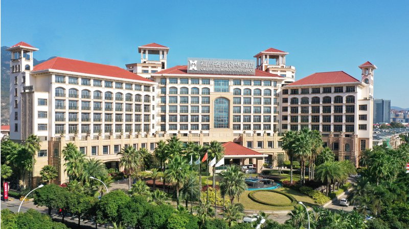 福州，这座历史与现代交织的城市，正以其独特的魅力吸引着四方宾客。无论是商务出行还是休闲度假，选择合适的酒店都是旅行中不可或缺的一环。